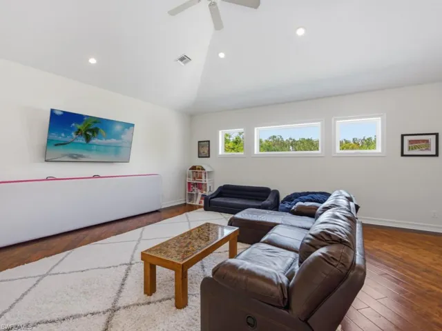 7051 Hunters Rd, Naples, Florida 34109