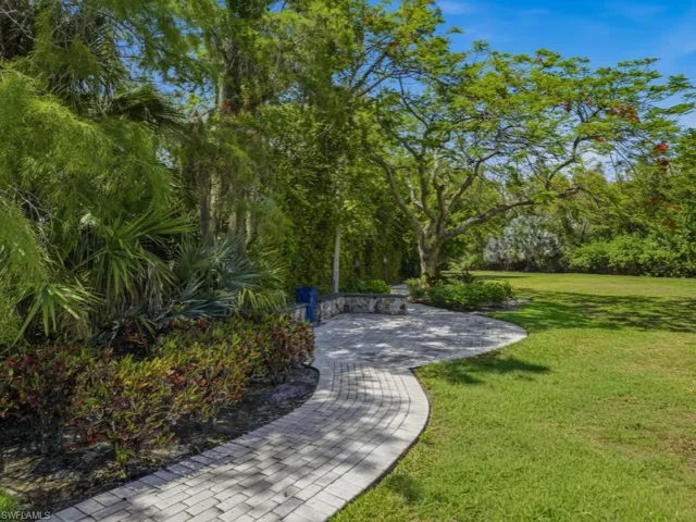 7051 Hunters Rd, Naples, Florida 34109