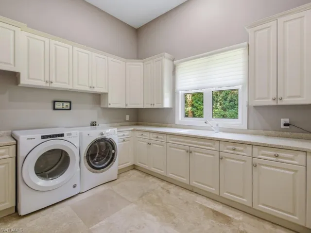 7051 Hunters Rd, Naples, Florida 34109