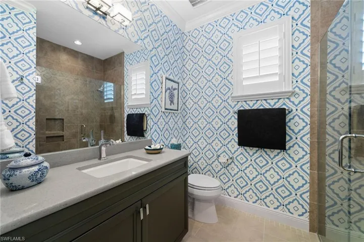 Guest bathroom with optional shower