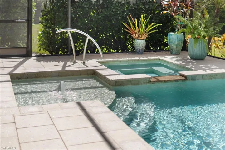 Sunshelf with fountain feature