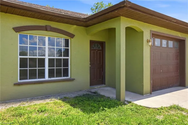 2433 George Ave S, Lehigh Acres, Florida 33973