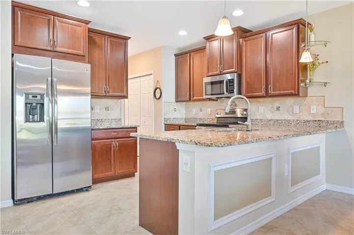3889  Tilbor  CIR, Fort Myers, FL 33916