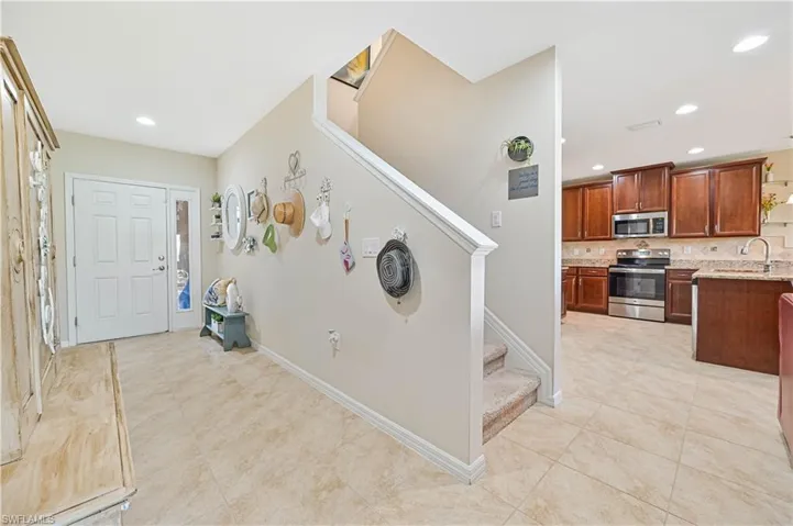 3889  Tilbor  CIR, Fort Myers, FL 33916