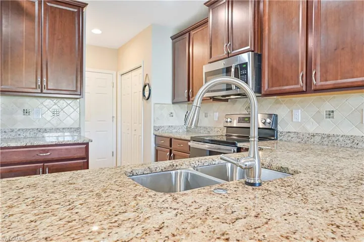 3889  Tilbor  CIR, Fort Myers, FL 33916