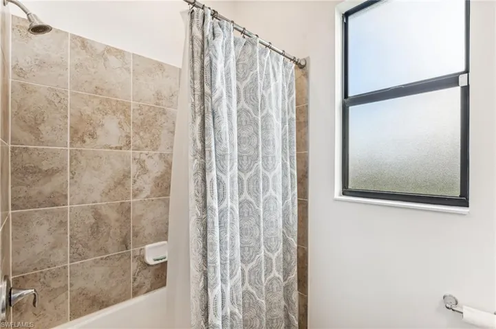 Bathroom with shower / bath combo