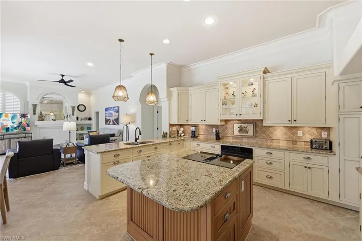 13360 Bridgeford Ave, Bonita Springs, Florida 34135