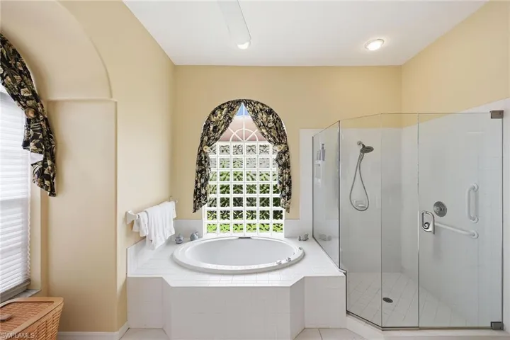 13360 Bridgeford Ave, Bonita Springs, Florida 34135