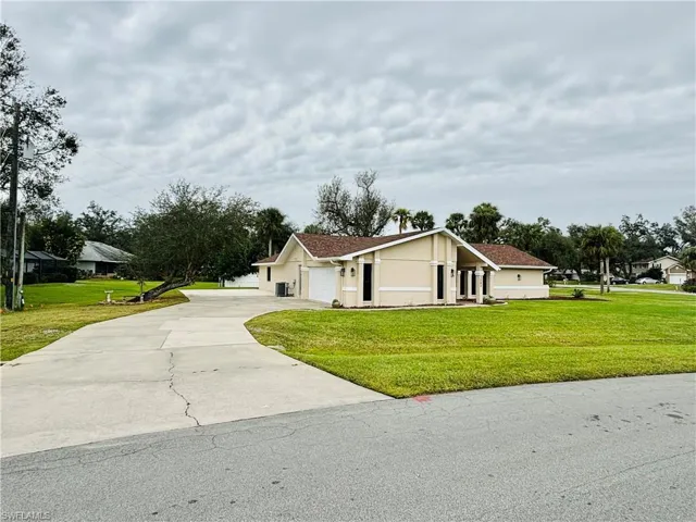 7293  Pelas  CIR, North Fort Myers, FL 33917