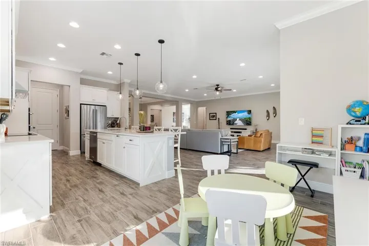 3684  Pilot  CIR, Naples, FL 34120
