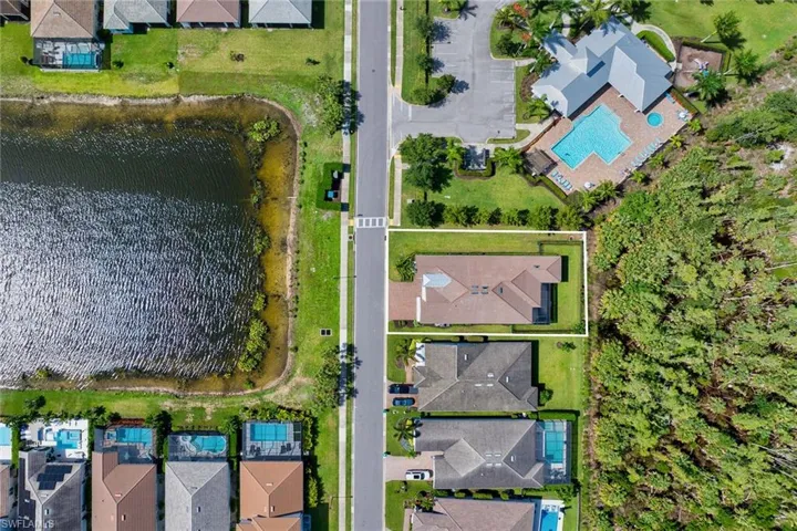 3684  Pilot  CIR, Naples, FL 34120