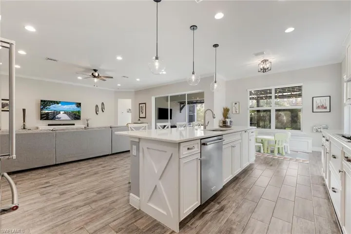 3684  Pilot  CIR, Naples, FL 34120
