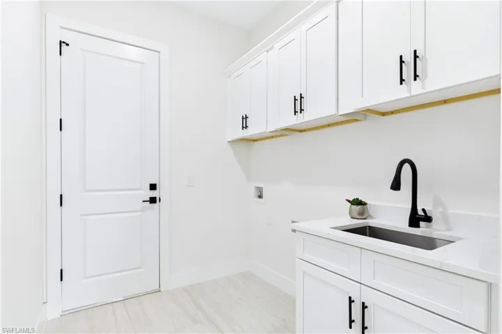 2251 Sw 2nd Ter, Cape Coral, Florida 33991