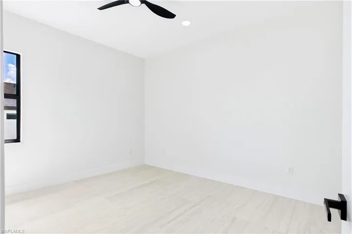 2251 Sw 2nd Ter, Cape Coral, Florida 33991