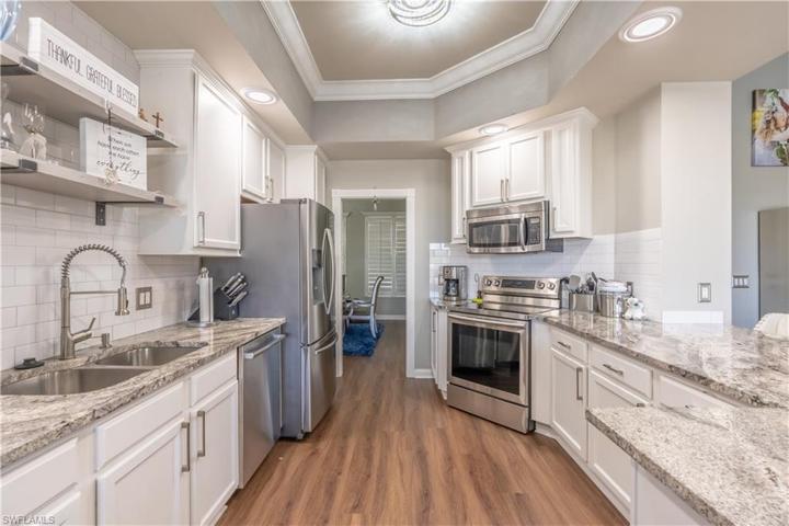 8506 Deimille CT, NAPLES FL 34114