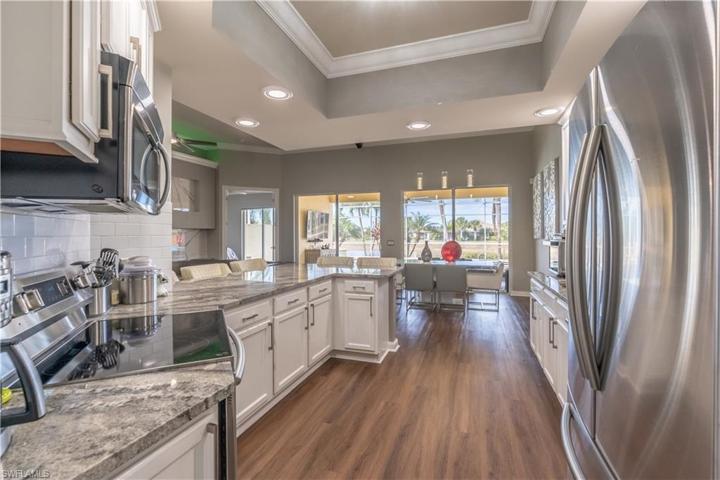 8506 Deimille CT, NAPLES FL 34114