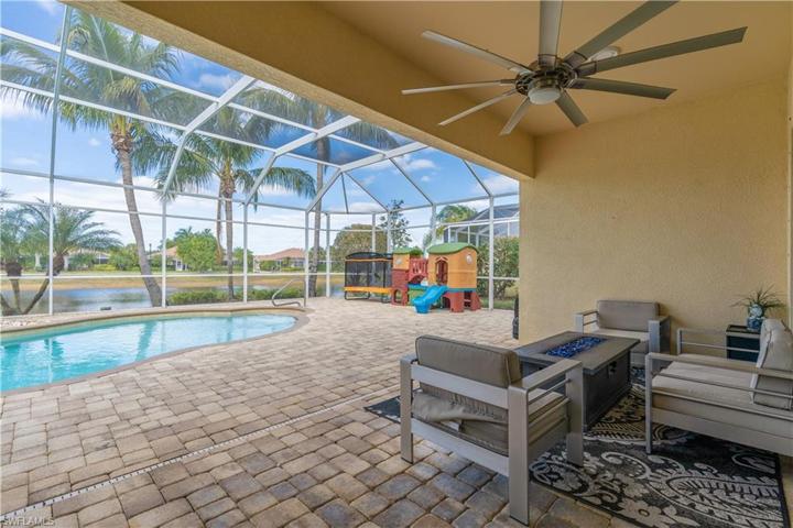 8506 Deimille CT, NAPLES FL 34114