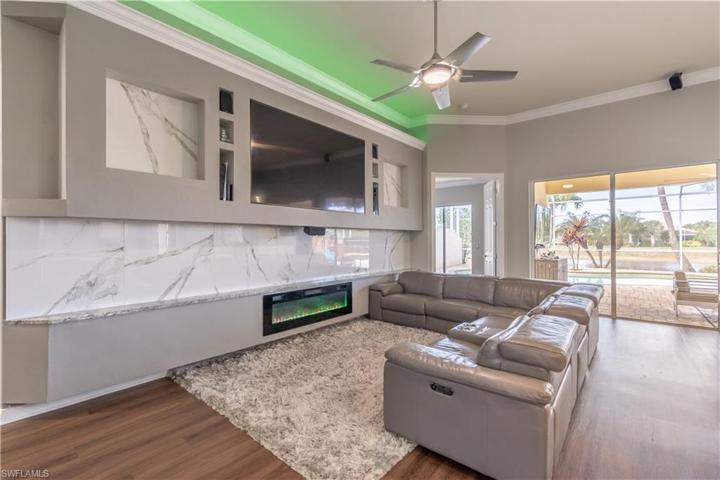8506 Deimille CT, NAPLES FL 34114