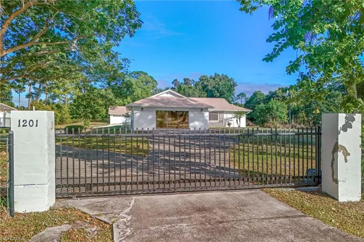 1201 Saint Clair Shores Rd, Naples, Florida 34104