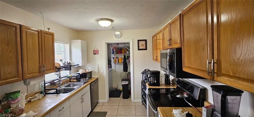 1819 41st Ter Sw, Naples, Florida 34116