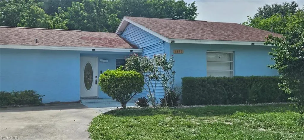 1819 41st Ter Sw, Naples, Florida 34116