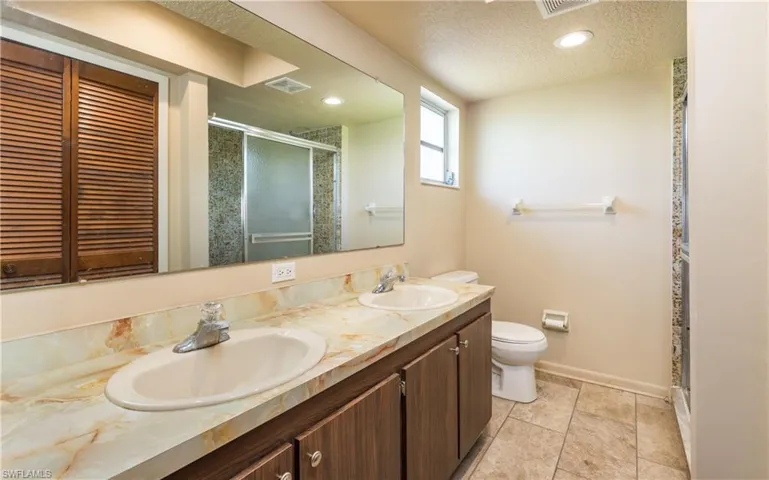 3720 SE 12th  PL, Cape Coral, FL 33904
