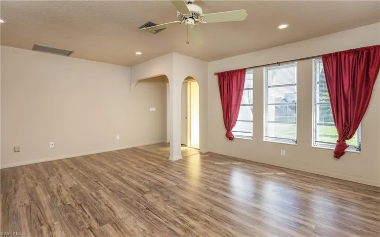 3720 SE 12th  PL, Cape Coral, FL 33904