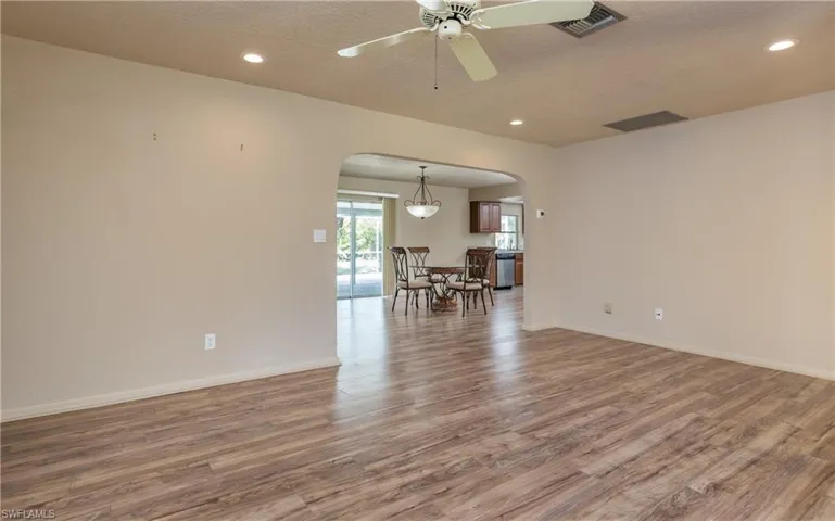 3720 SE 12th  PL, Cape Coral, FL 33904