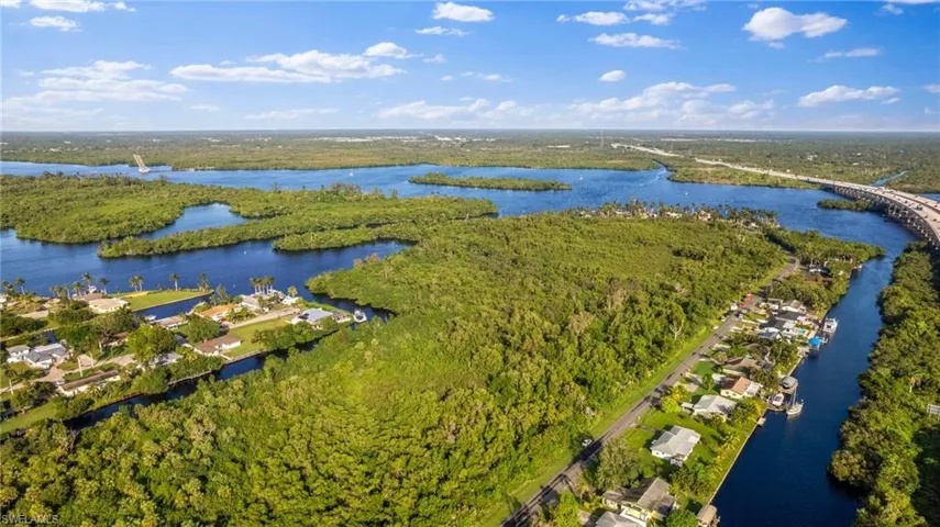 Schneider DR, Fort Myers, FL 33905,225061747