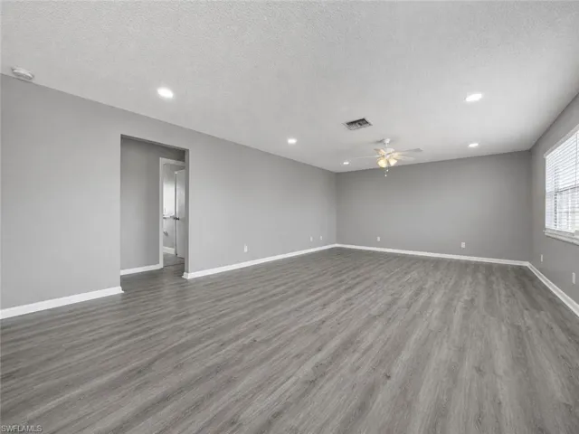 3509 Se 15th Pl 3, Cape Coral, Florida 33904