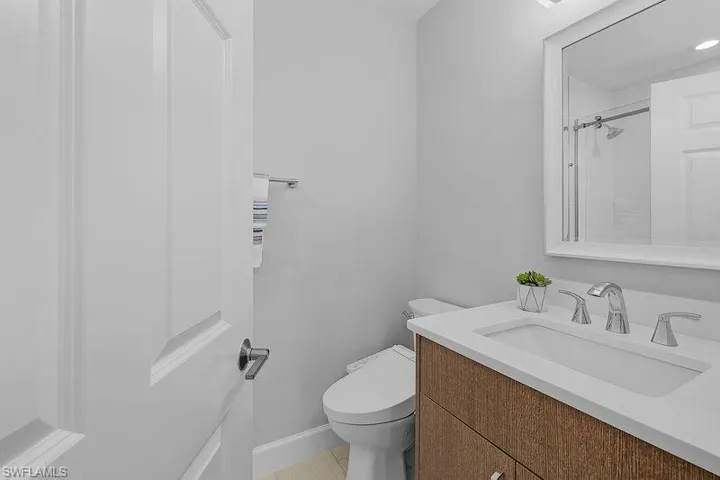 Bath Bedroom II Suite