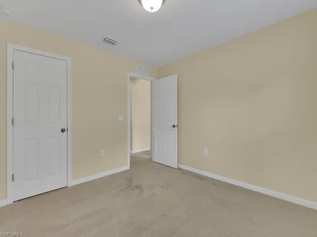121 Shadow Lakes DR, LEHIGH ACRES FL 33974