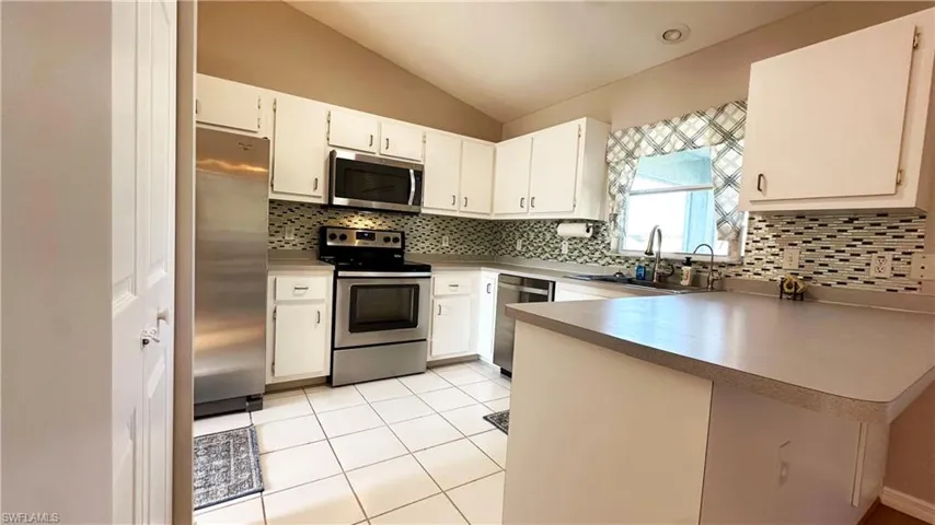 18201 Camellia Rd, Fort Myers Fl 33967