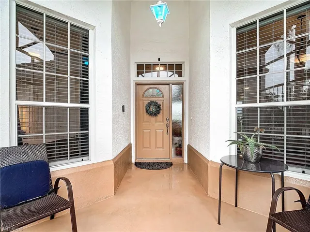 Screened front lanai