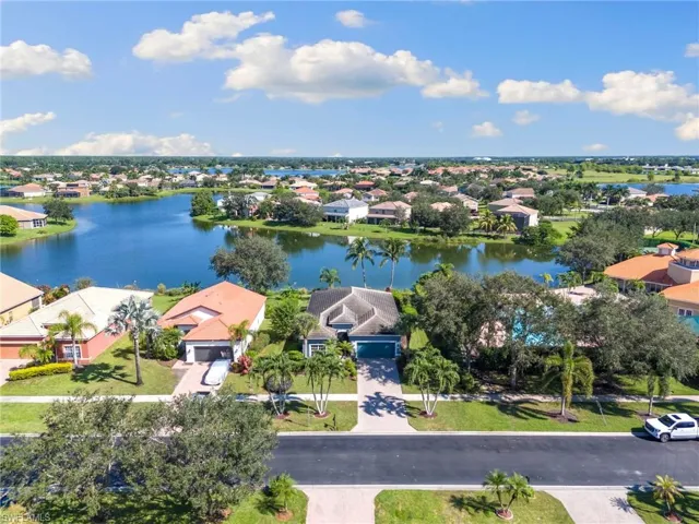 2720  Orange Grove  TRL, Naples, FL 34120