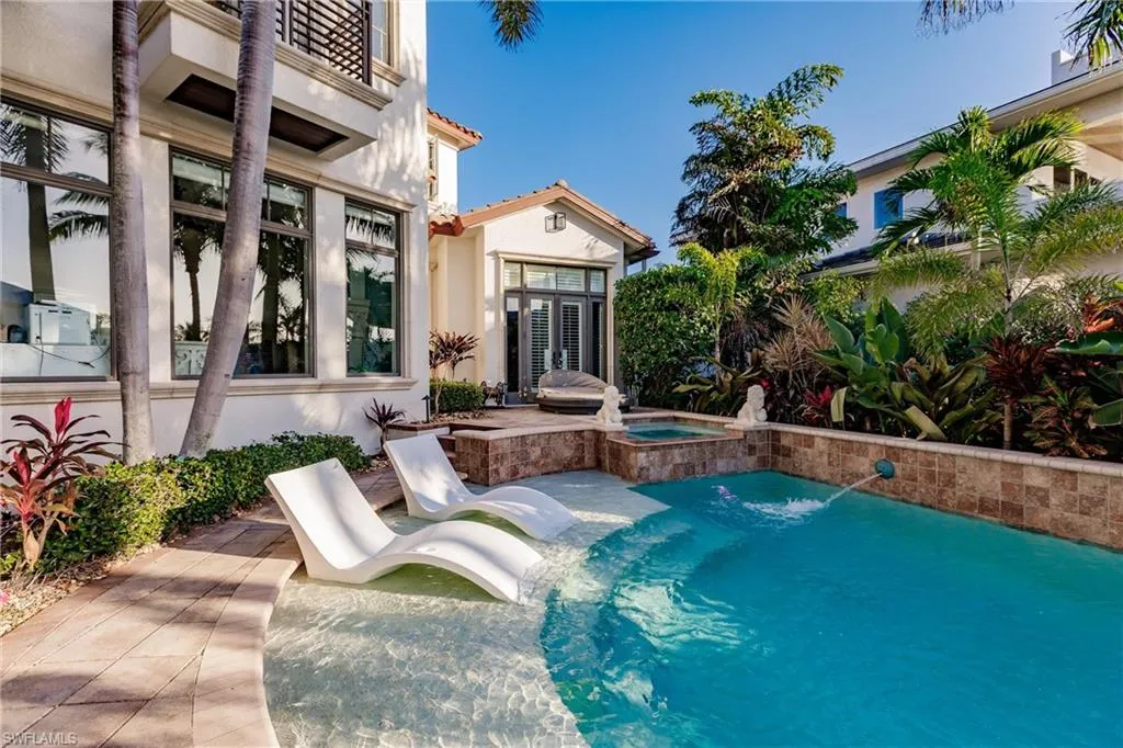1801 Kingfish RD, Naples, FL 34102,225023667