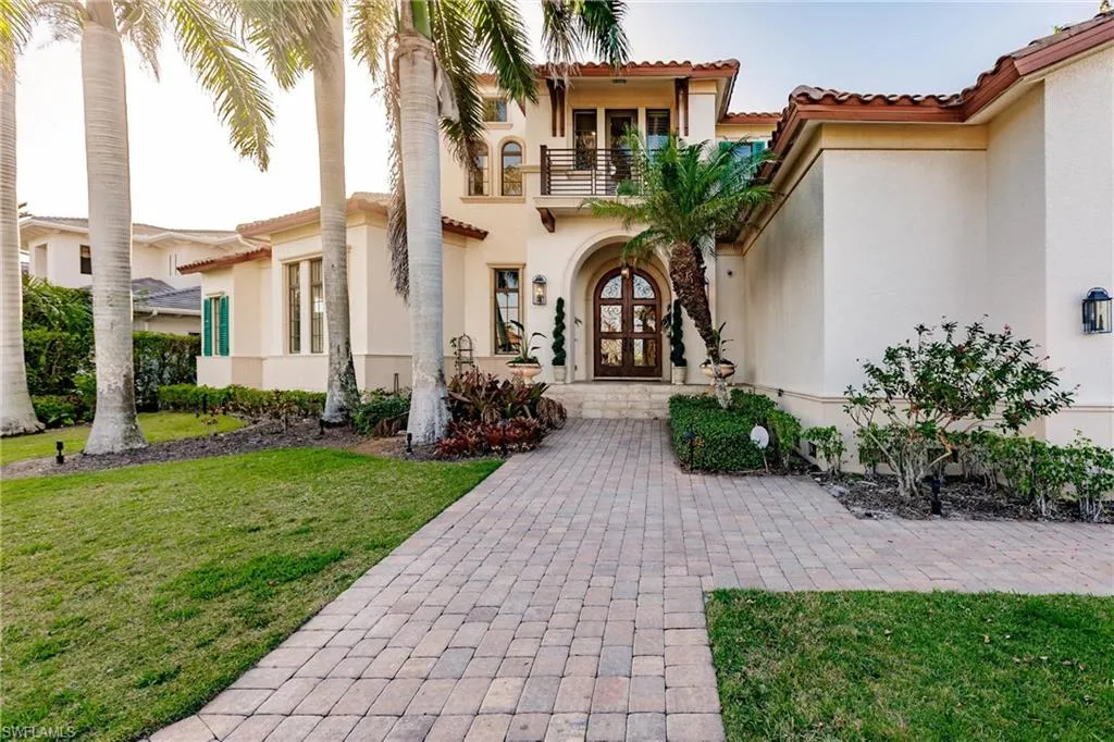1801 Kingfish RD, Naples, FL 34102,225023667