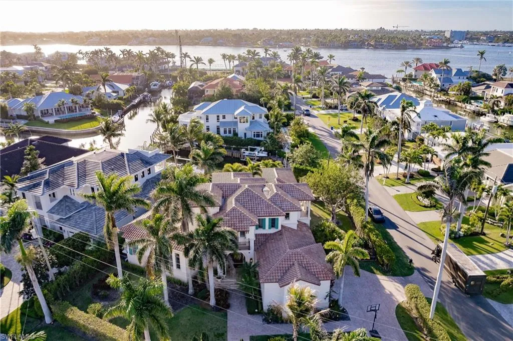 1801 Kingfish RD, Naples, FL 34102,225023667