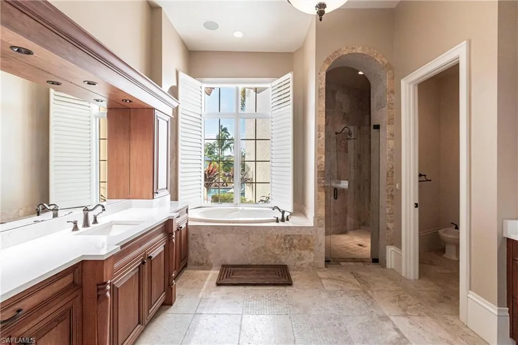 1801 Kingfish RD, Naples, FL 34102,225023667