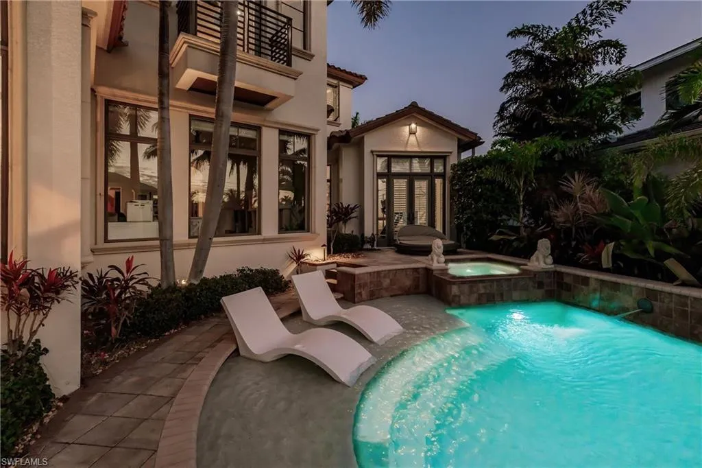 1801 Kingfish RD, Naples, FL 34102,225023667
