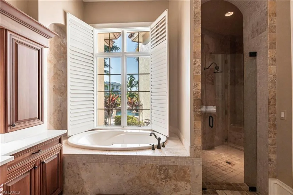 1801 Kingfish RD, Naples, FL 34102,225023667