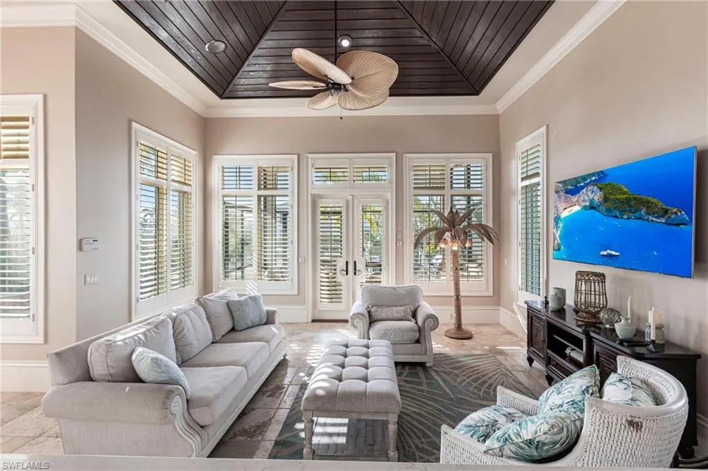 1801 Kingfish RD, Naples, FL 34102,225023667