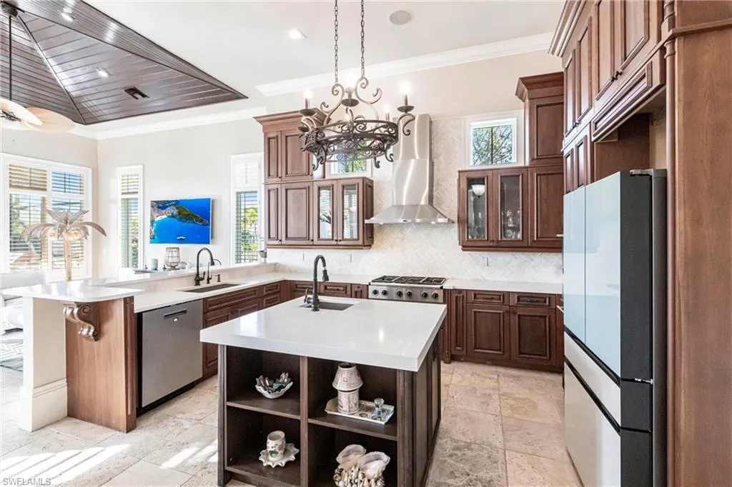 1801 Kingfish RD, Naples, FL 34102,225023667