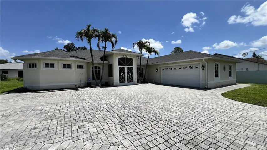 2712 5th St W, Lehigh Acres, Florida 33971
