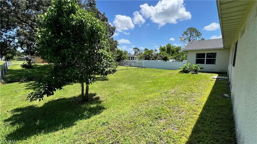 2712 5th St W, Lehigh Acres, Florida 33971