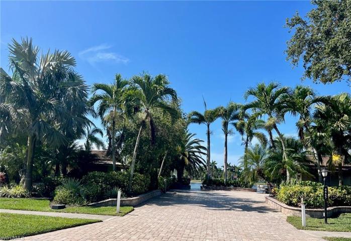 4865  Southern Breeze  DR, NAPLES, FL 34114