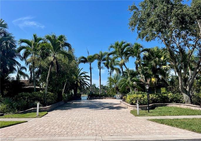 4865  Southern Breeze  DR, NAPLES, FL 34114