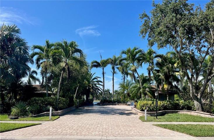 4865  Southern Breeze  DR, NAPLES, FL 34114