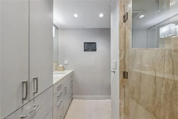8111  Bay Colony  DR, Naples, FL 34108