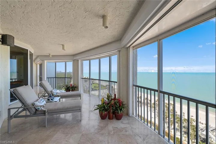 8111  Bay Colony  DR, Naples, FL 34108